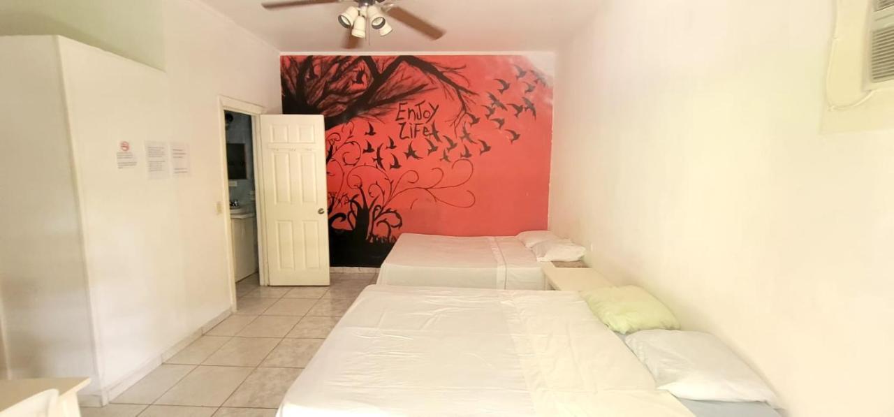 Hotel&Hostal Trinidad La Ceiba Dış mekan fotoğraf