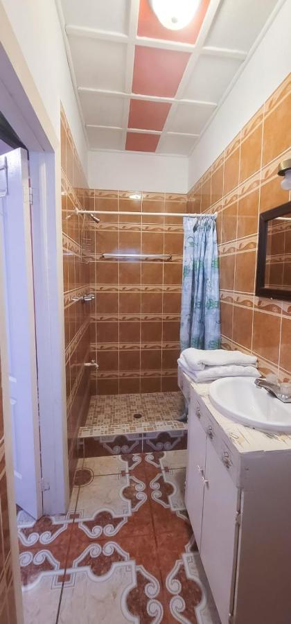 Hotel&Hostal Trinidad La Ceiba Dış mekan fotoğraf