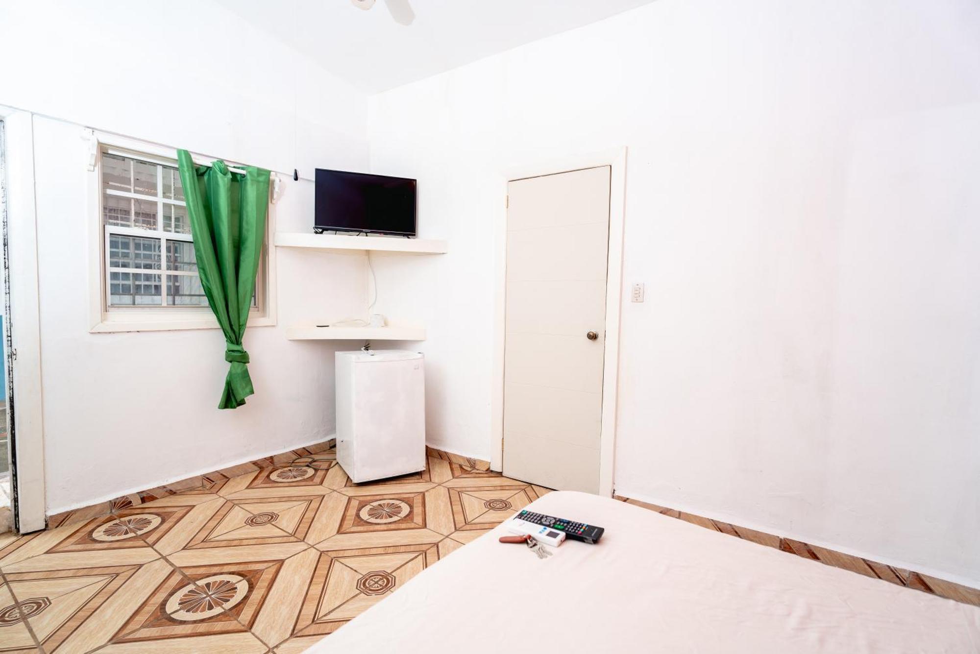Hotel&Hostal Trinidad La Ceiba Dış mekan fotoğraf