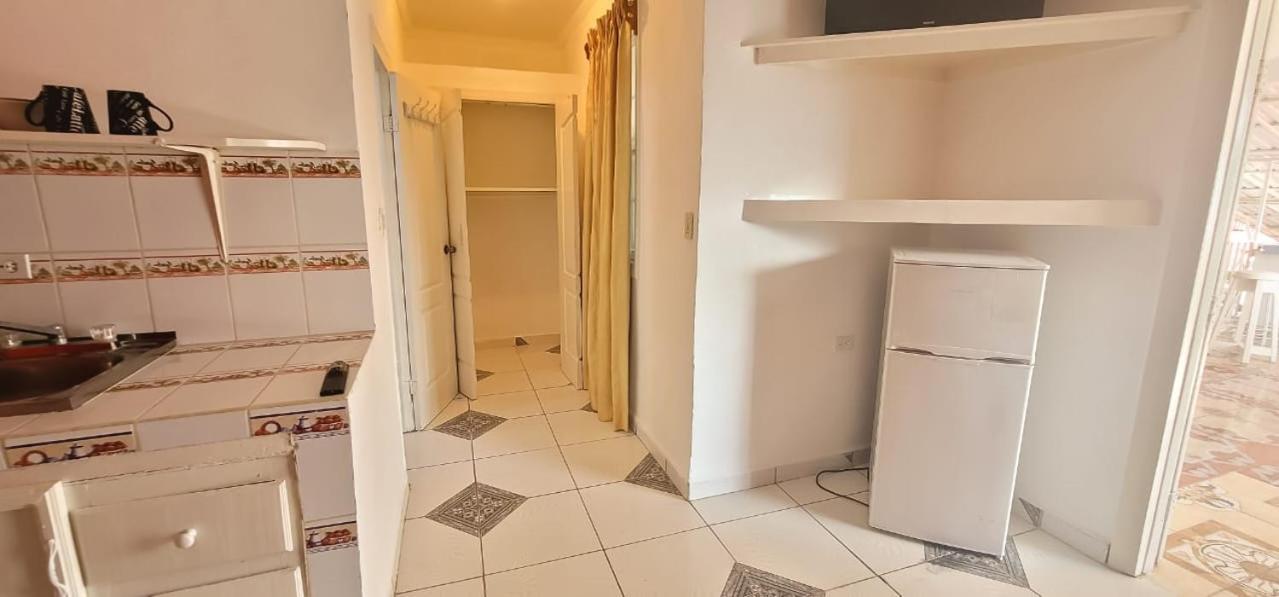 Hotel&Hostal Trinidad La Ceiba Dış mekan fotoğraf