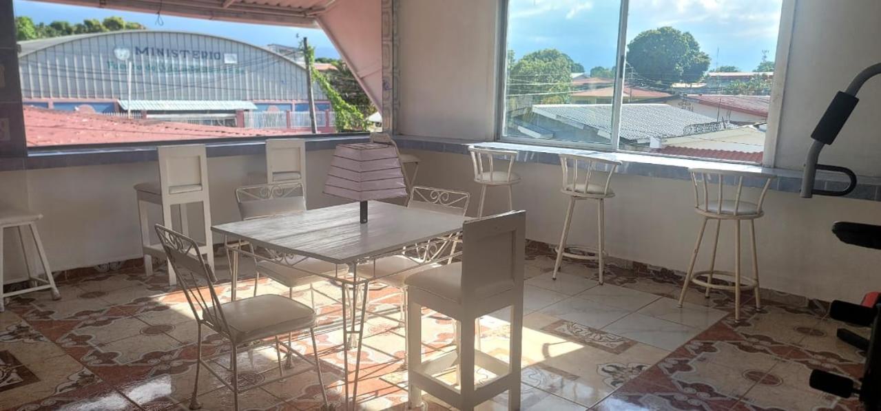 Hotel&Hostal Trinidad La Ceiba Dış mekan fotoğraf