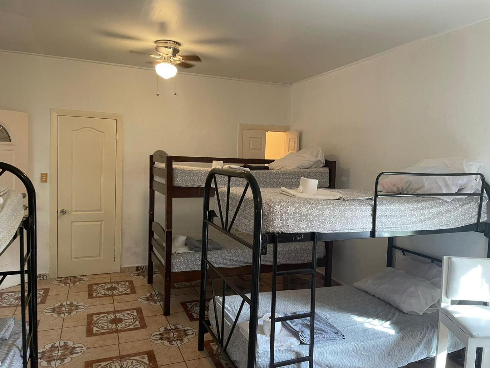 Hotel&Hostal Trinidad La Ceiba Dış mekan fotoğraf